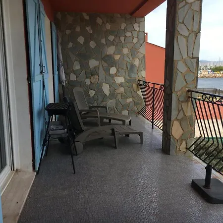 Vue Avec Terrasse - 4 Pieces, 6 Pers, A 30m De La - Fr-1-335-92 Apartment Hyeres